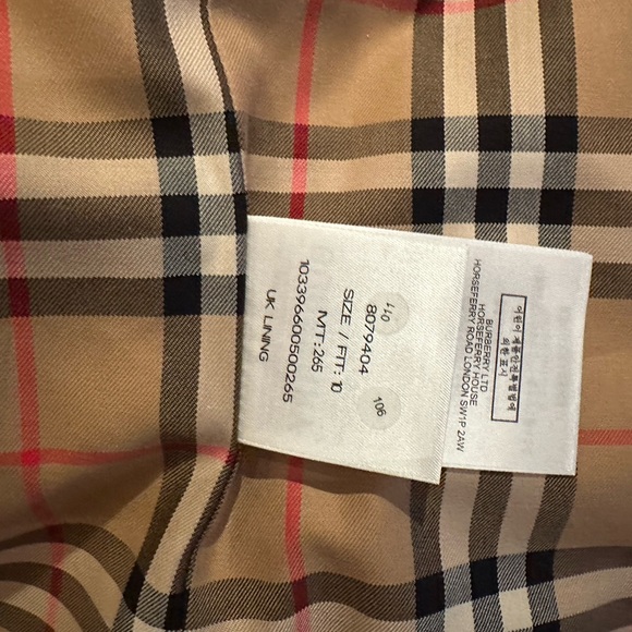 NWT Burberry Women's Chelsea Trench Coat size 8 - Picture 10 of 11